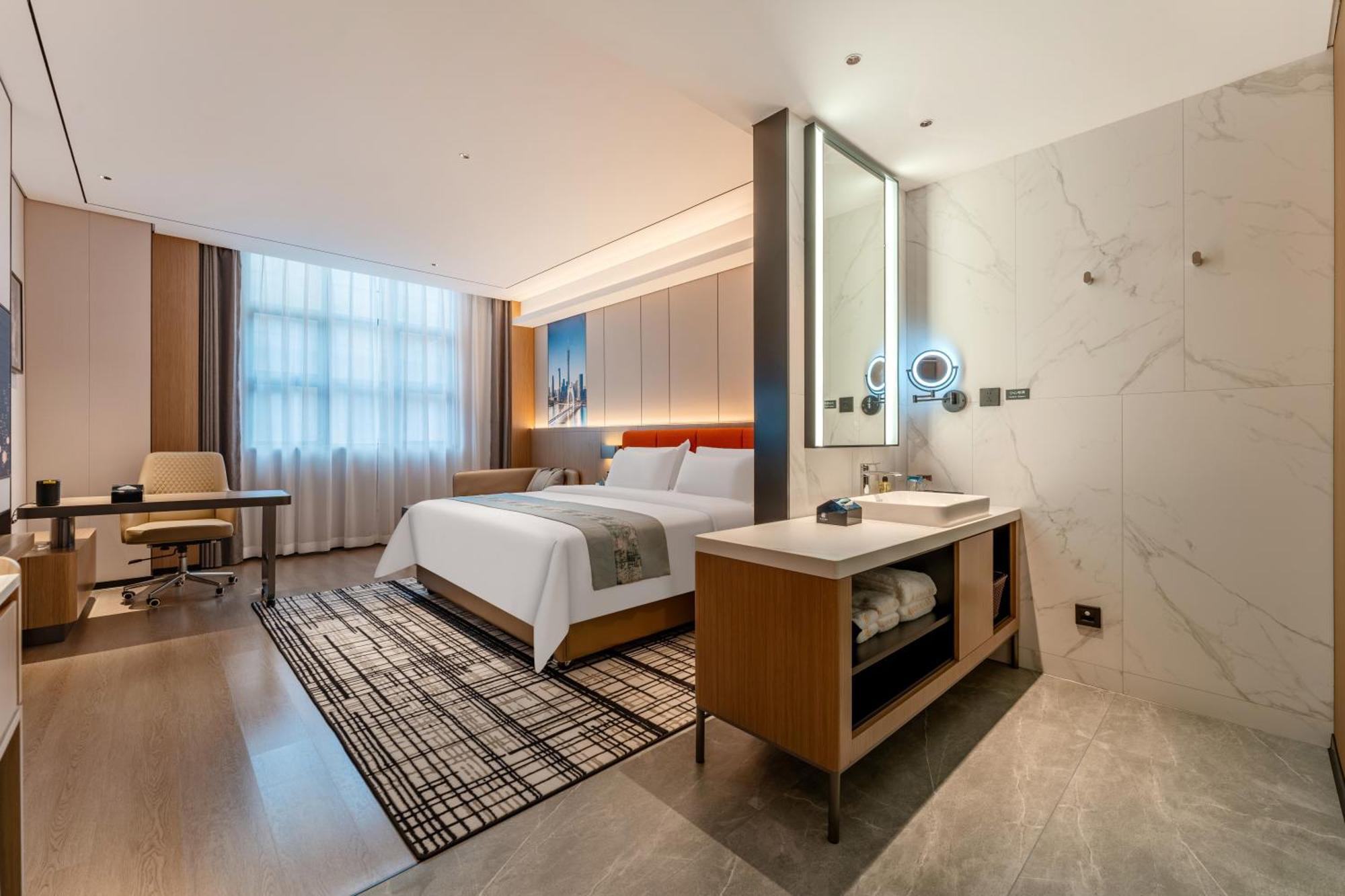 Liang Fan Holiday Inn Guangzhou Exterior photo